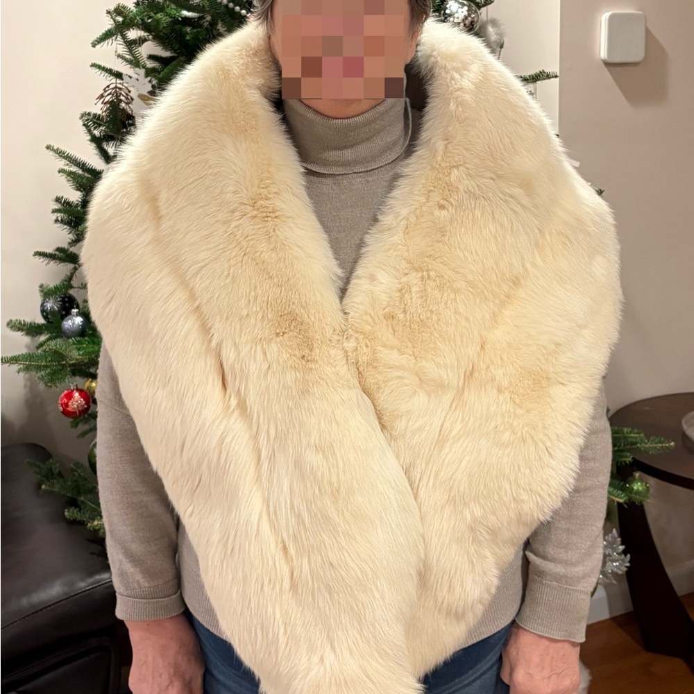 Luxurious Cream Real Arctic Fox Fur Stole